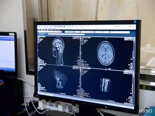 脳医学×AIによる30代～70代向け次世代脳ドック・東北大加齢研監修「BrainSuite™」(ブレイン・スイート)付きコース+体内糖化度検査(AGE)《事前カード決済のみ》