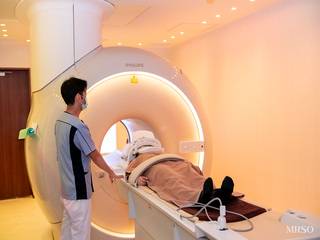 ◆内視鏡は鎮静剤使用で実施◆半日ドック+頭部MRI+MRA検査