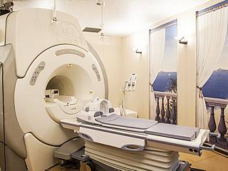 基本脳ドックコース(脳MRI・脳MRA・測定(身長/体重/血圧)・問診・診察)