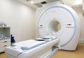 【土曜日受診/平日夕方受診可能】脳ドック *頭部MRI/MRA+頸動脈MRA+専門医による当日結果説明*